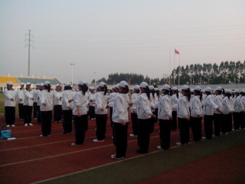 bevictor伟德2012级新生军训系列报道之齐步走3.jpg bevictor伟德2012级新生军训系列报道之齐步走3.jpg